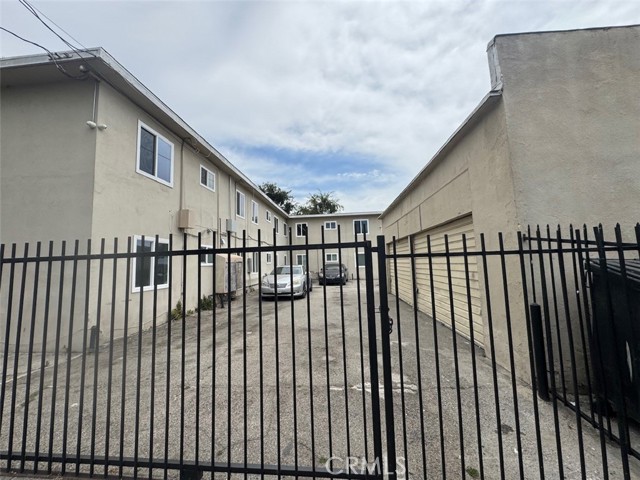 Detail Gallery Image 10 of 71 For 9205 S San Pedro St, Los Angeles,  CA 90003 - – Beds | – Baths