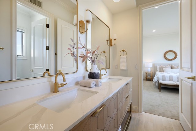 Detail Gallery Image 23 of 26 For 1946 Port Locksleigh Pl, Newport Beach,  CA 92660 - 6 Beds | 4/1 Baths