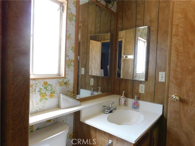 272 Desert Breeze Drive, California City CA: https://media.crmls.org/medias/316da15a-20c4-4d02-8722-cb3a21b5c259.jpg