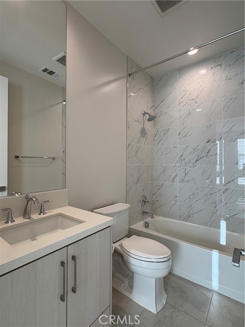 Detail Gallery Image 25 of 41 For 160 Longden, Lake Forest,  CA 92630 - 4 Beds | 4 Baths