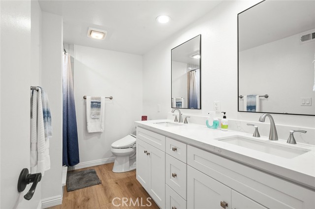 Detail Gallery Image 3 of 38 For 2512 E Willow St #104,  Signal Hill,  CA 90755 - 2 Beds | 2 Baths