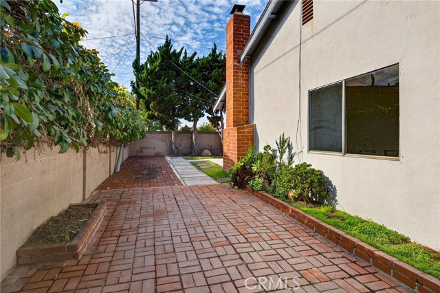 Detail Gallery Image 25 of 27 For 1511 Eudora Ave, Wilmington,  CA 90744 - 4 Beds | 2 Baths