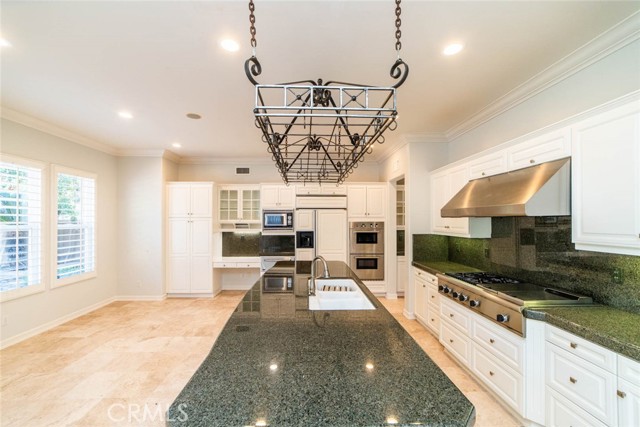 Detail Gallery Image 14 of 71 For 7 Camellia, Irvine,  CA 92620 - 5 Beds | 4/1 Baths