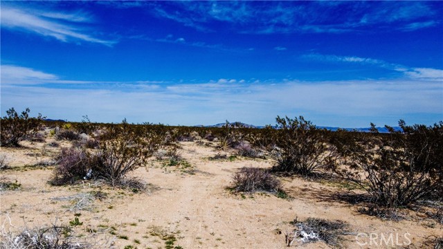 Detail Gallery Image 2 of 24 For 0 Starlight St, Yucca Valley,  CA 92285 - – Beds | – Baths