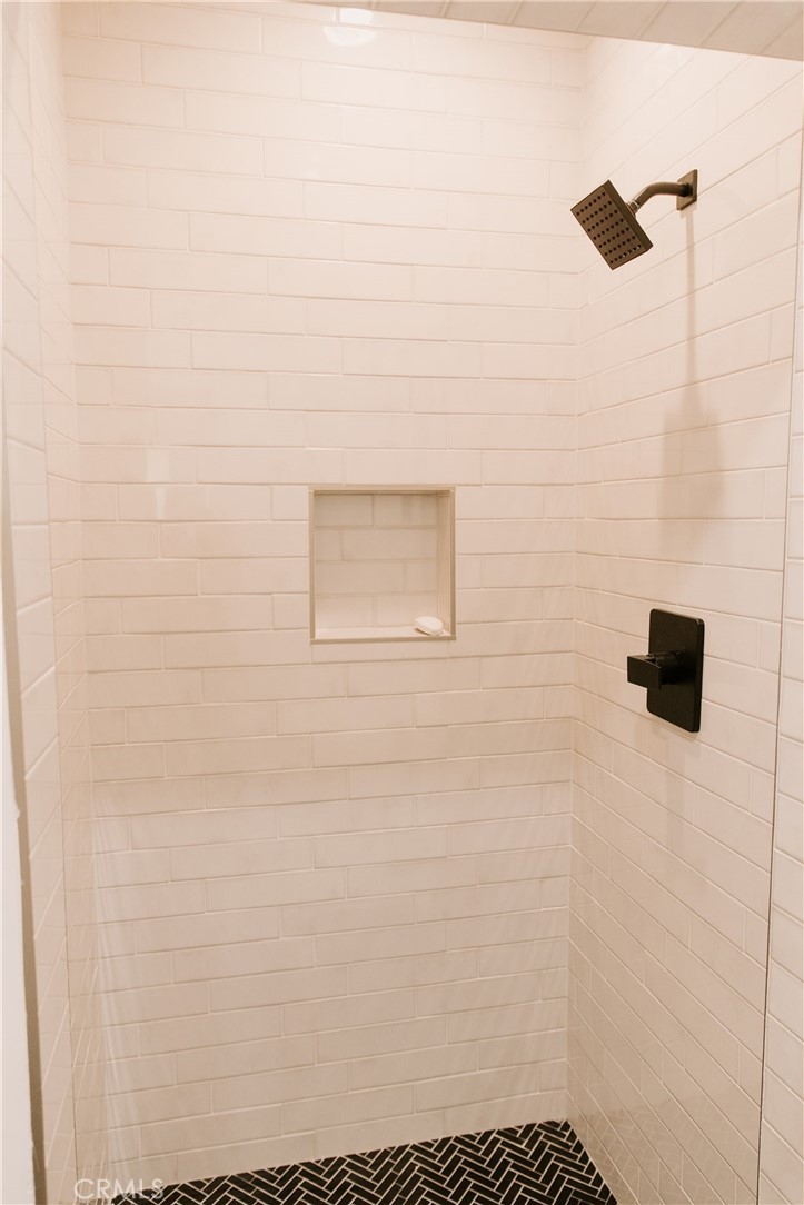 https://media.crmls.org/medias/31706524-dfbc-42f8-b73e-2b4401dffe0c.jpg?preset=X-Large