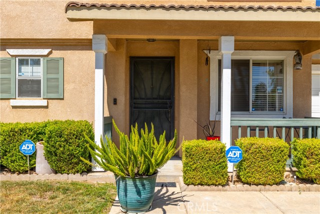 Detail Gallery Image 3 of 24 For 15465 Caballo Rd, Moreno Valley,  CA 92555 - 3 Beds | 2/1 Baths