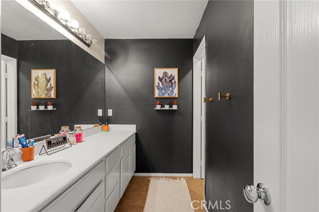 Image 14 of 30 For 15723 Parkhouse  30