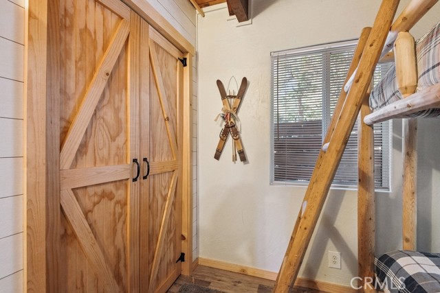 604 Spruce Lane, Sugarloaf CA: https://media.crmls.org/medias/31712cf3-415a-4e48-bfd3-73fac79789aa.jpg