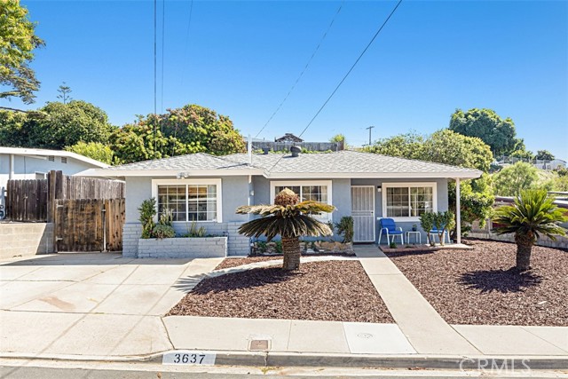 Detail Gallery Image 1 of 1 For 3637 Gayle St, San Diego,  CA 92115 - 3 Beds | 2 Baths