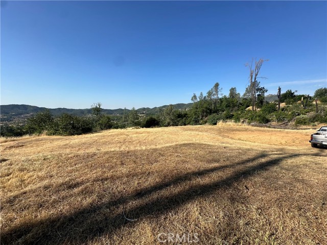 10255 Carrousel Drive, Redding CA: https://media.crmls.org/medias/31729e74-5d2e-4f15-a413-b31044348717.jpg