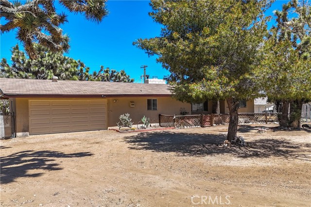 Detail Gallery Image 4 of 53 For 56830 Desert Gold Dr, Yucca Valley,  CA 92284 - 2 Beds | 2 Baths