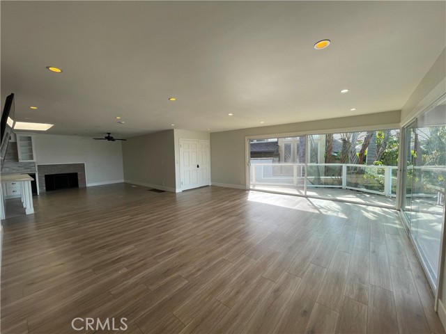 Detail Gallery Image 15 of 42 For 1911 Kings Rd, Newport Beach,  CA 92663 - 3 Beds | 3/1 Baths