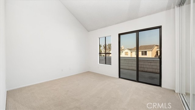 Detail Gallery Image 24 of 39 For 2243 Pacific Ave #3,  Costa Mesa,  CA 92627 - 3 Beds | 2/1 Baths