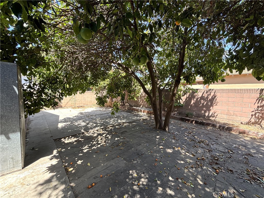 https://media.crmls.org/medias/31757eb5-cf81-4900-89cd-74e267b8c9a5.jpg?preset=X-Large