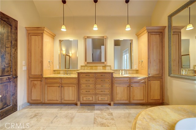 Detail Gallery Image 23 of 64 For 1685 Quiet Oaks Dr, Arroyo Grande,  CA 93420 - 5 Beds | 6 Baths