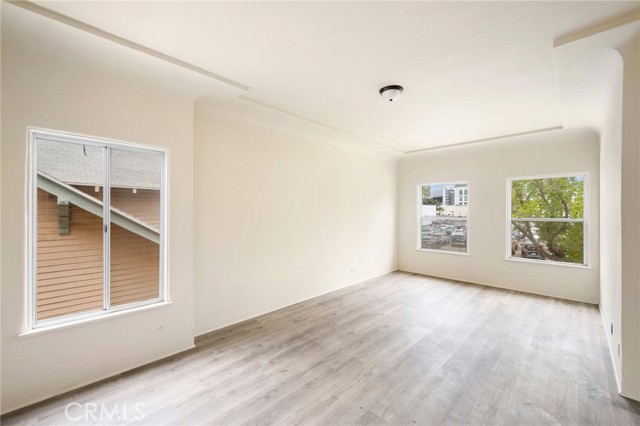 Detail Gallery Image 4 of 17 For 200 E Lomita Ave #5,  Glendale,  CA 91204 - 1 Beds | 1 Baths