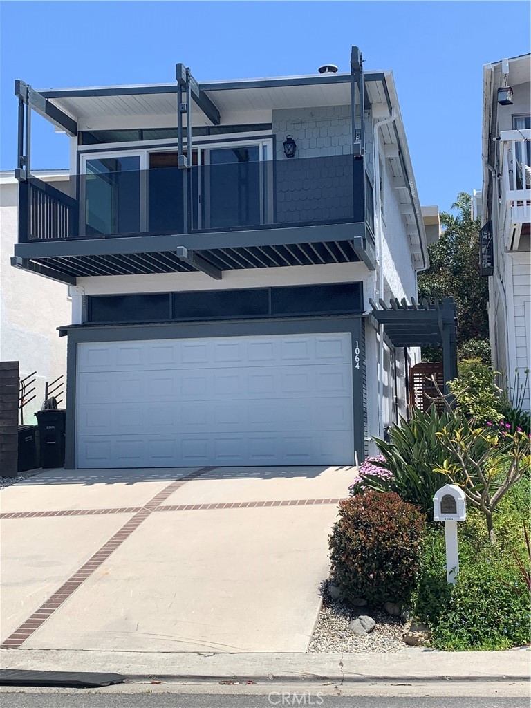 1064 Santa Ana Street