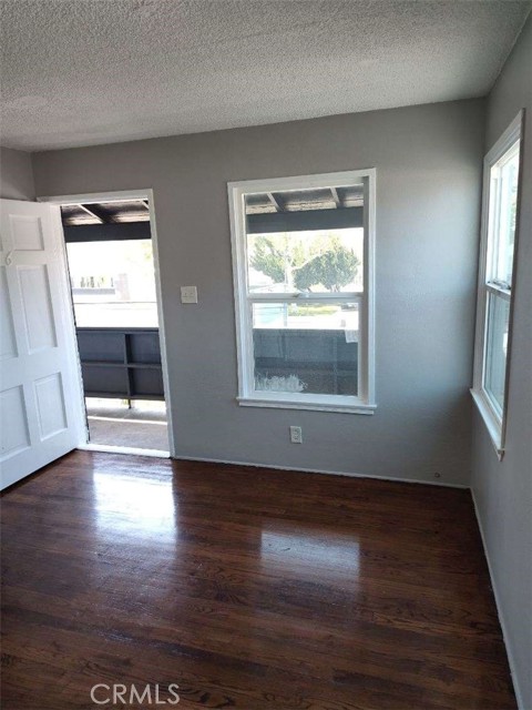 Detail Gallery Image 1 of 10 For 5411 Myrtle Ave #6,  Long Beach,  CA 90805 - 1 Beds | 1 Baths