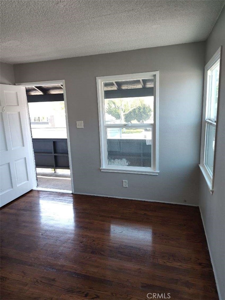5411 Myrtle Avenue #6