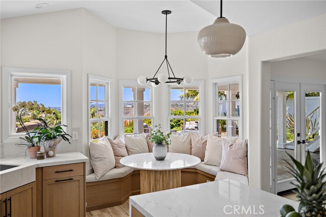 Detail Gallery Image 7 of 67 For 317 Calle Felicidad, San Clemente,  CA 92672 - 5 Beds | 3/1 Baths