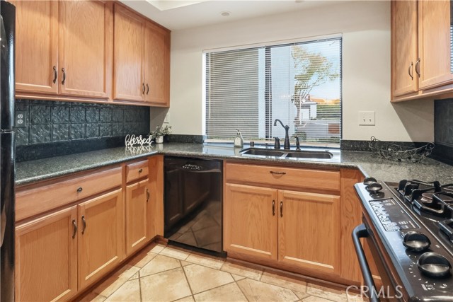 Detail Gallery Image 12 of 46 For 1649 Albany Ct, Claremont,  CA 91711 - 3 Beds | 2/1 Baths