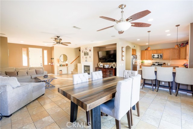 Detail Gallery Image 5 of 26 For 3577 Whieldon Dr, Perris,  CA 92571 - 4 Beds | 2/1 Baths