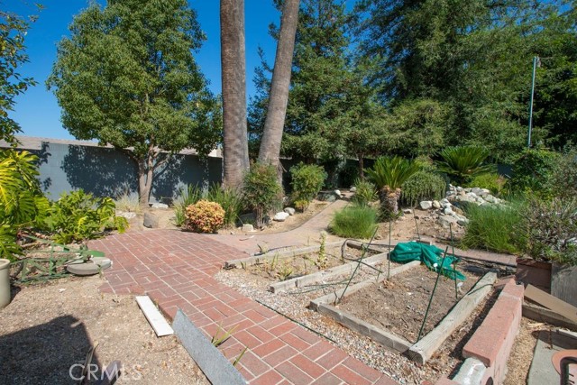 1019 W Milton Drive, Glendora CA: https://media.crmls.org/medias/31793abf-89c7-4482-9247-52c6b1e70b32.jpg