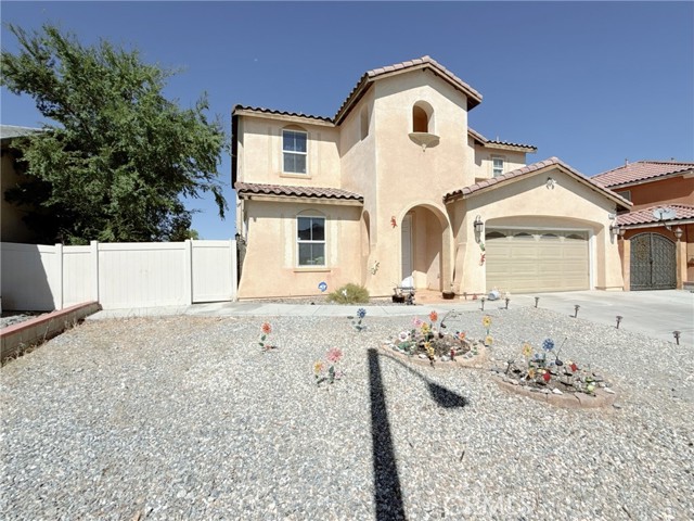 Detail Gallery Image 2 of 44 For 15974 Golden Meadow Ln, Victorville,  CA 92394 - 3 Beds | 2/1 Baths
