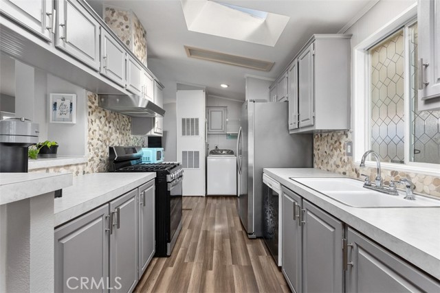 Detail Gallery Image 8 of 38 For 245 W Bobier Dr #33,  Vista,  CA 92083 - 2 Beds | 2 Baths