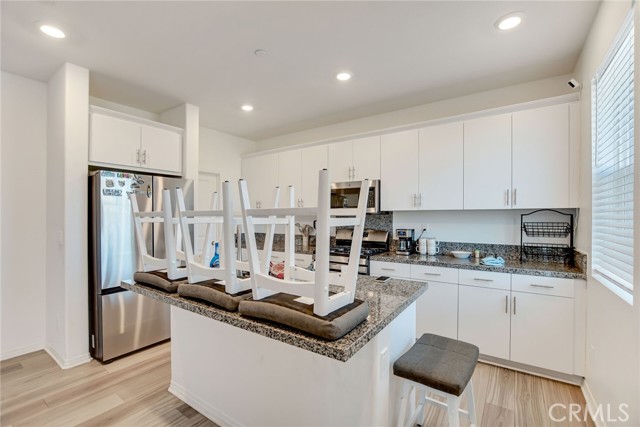 Detail Gallery Image 15 of 33 For 2526 Gunner Ridge, Rialto,  CA 92377 - 3 Beds | 2/1 Baths