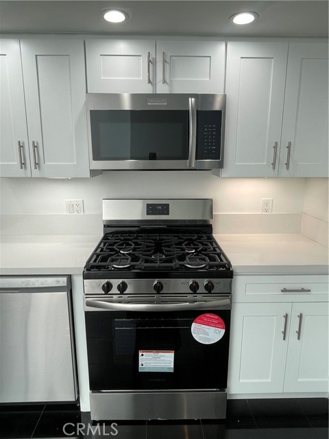 Detail Gallery Image 17 of 75 For 420 S San Pedro St #102,  Los Angeles,  CA 90013 - 2 Beds | 1/1 Baths