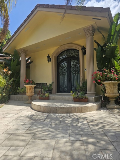 3946 Knobhill Drive, Sherman Oaks CA: https://media.crmls.org/medias/317c5bbf-a54c-43a1-89e6-cf27d876fc26.jpg