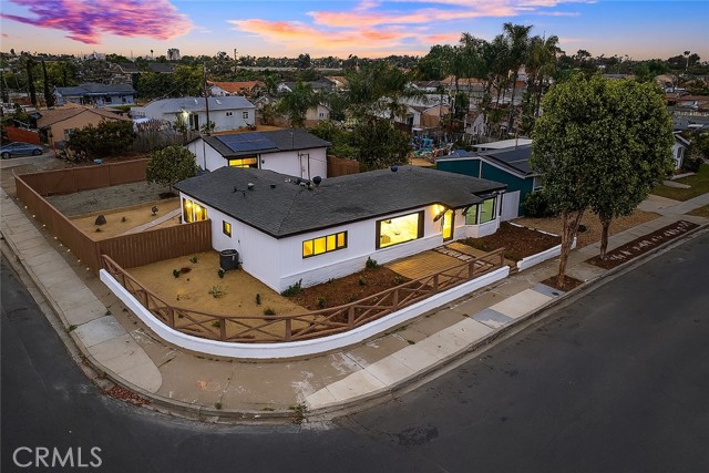 4193 Datcho Drive, San Diego CA: https://media.crmls.org/medias/317c80b2-495b-4a42-b859-8235e9785797.jpg