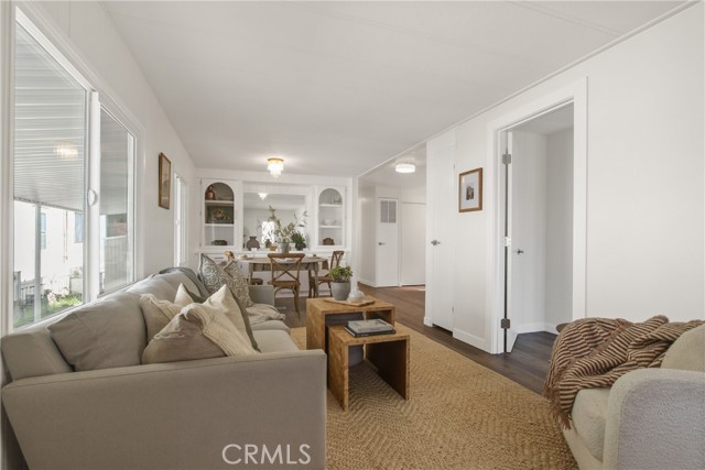 Detail Gallery Image 3 of 10 For 23701 S Western Ave #7,  Torrance,  CA 90501 - 3 Beds | 2 Baths