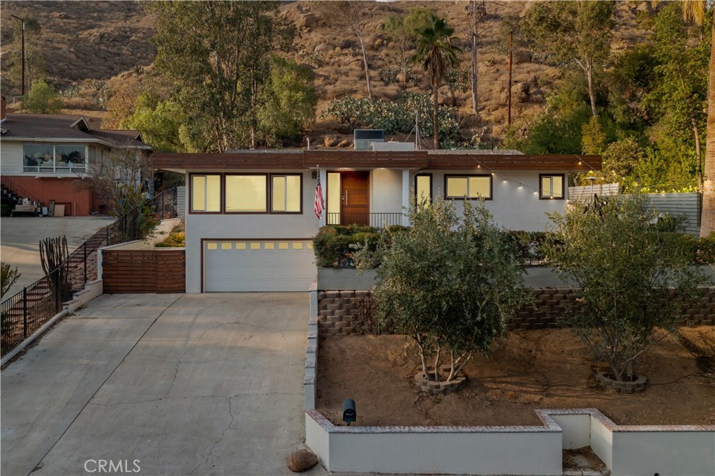 4207 Miramonte Place