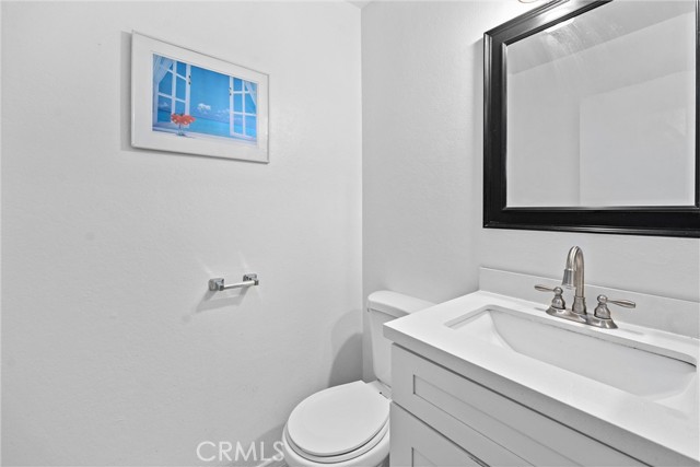 Image 12 of 23 For 1558 Camelot Drive
