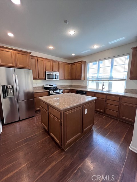 Detail Gallery Image 7 of 36 For 4432 Owens St #104,  Corona,  CA 92883 - 3 Beds | 2/1 Baths