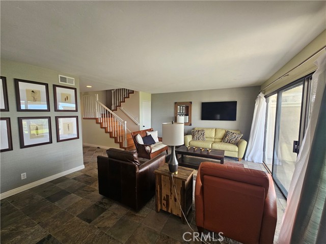 Detail Gallery Image 7 of 24 For 176 Calle Cuervo, San Clemente,  CA 92672 - 3 Beds | 2/1 Baths