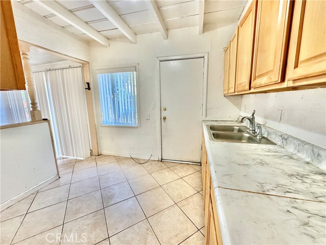 Detail Gallery Image 9 of 28 For 3303 Otono Ct, San Bernardino,  CA 92407 - 2 Beds | 1 Baths