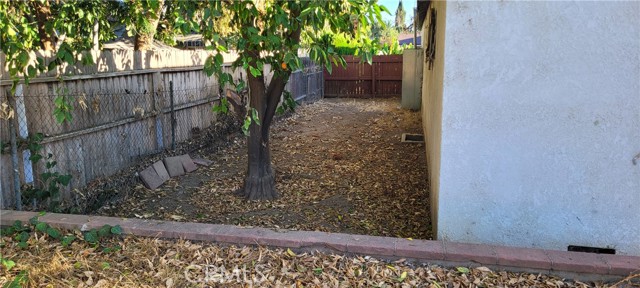 15437 Lemac Street photo 5