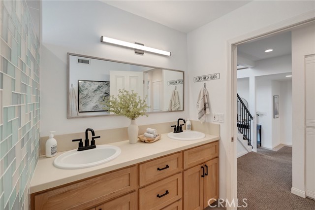 1111 Manhattan Ave, Hermosa Beach CA: https://media.crmls.org/medias/317dc25b-b372-441a-9c45-6e9bb6de2861.jpg