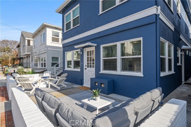 Detail Gallery Image 3 of 48 For 502 36th St, Newport Beach,  CA 92663 - 5 Beds | 4 Baths