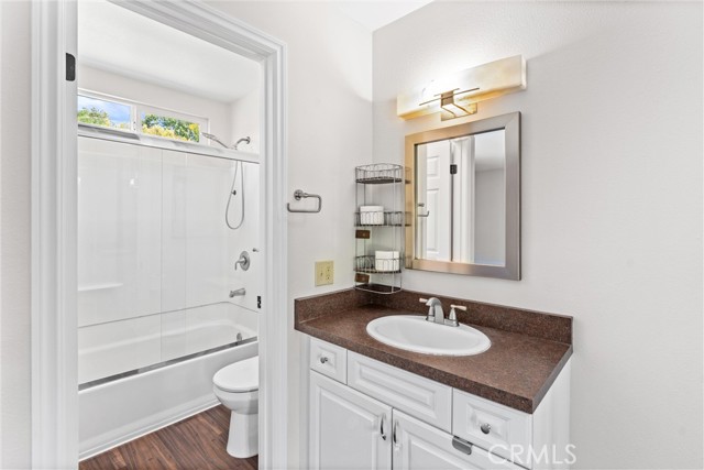 201 W Harvey Avenue, Santa Ana CA: https://media.crmls.org/medias/317df9a4-c9f9-4333-bfe0-6ac22422fe0c.jpg