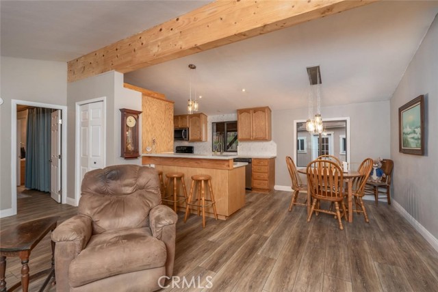 Detail Gallery Image 7 of 27 For 39737 Road 274 #63,  Bass Lake,  CA 93604 - 3 Beds | 2 Baths