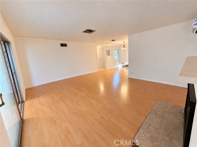 10883 Vinedale photo 10