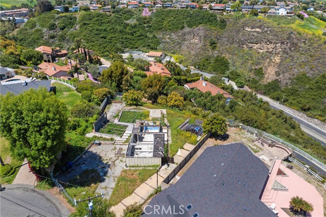 27691 Eastvale Road, Palos Verdes Peninsula CA: https://media.crmls.org/medias/317ff7fa-87ec-4d96-9ee0-624410495521.jpg