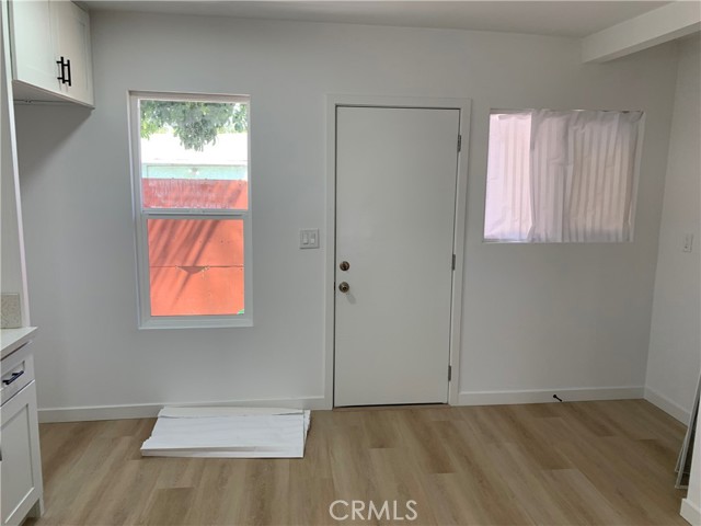 Detail Gallery Image 9 of 24 For 1209 W 40th Pl, Los Angeles,  CA 90037 - 2 Beds | 1 Baths