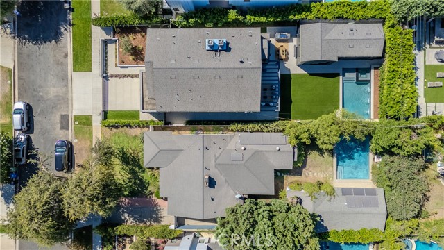 4239 Rhodes Avenue, Studio City CA: https://media.crmls.org/medias/31806618-4632-4a93-9263-1059446a2906.jpg