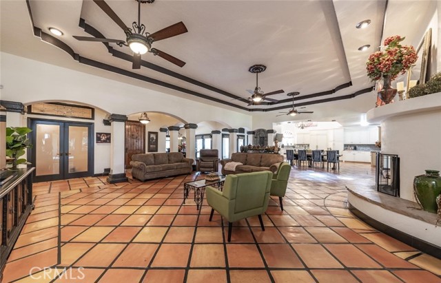 9172 Frontier Street, Hanford CA: https://media.crmls.org/medias/31817291-c120-4069-be86-4921674bda52.jpg