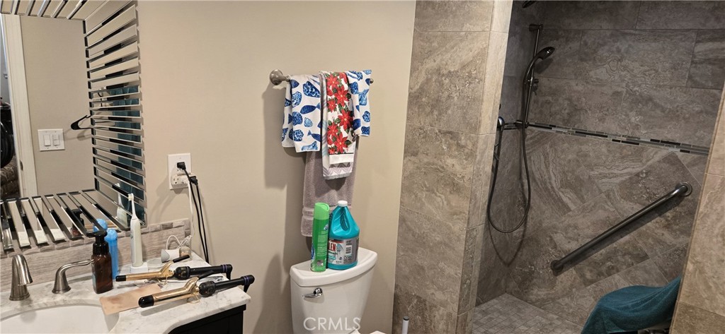 https://media.crmls.org/medias/3183c95a-5523-42ed-8b8f-ca75f4590718.jpg?preset=X-Large